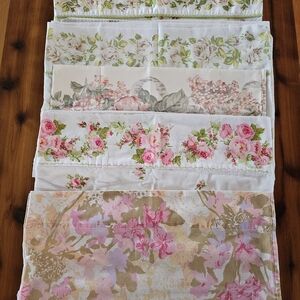 Vintage 70's Floral Pillowcase Bundle - Pink & Green Roses